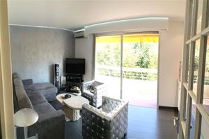 ONE ROOM APARTMENT WITH GOOD VIEW IN VENCE