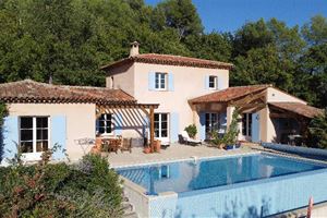DETACHED HOUSE WITH POOL IN SEILLANS