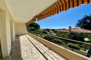 ONE BEDROOM APARTMENT IN VENCE