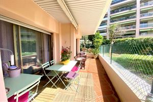 2 BEDROOM APARTMENT IN VENCE