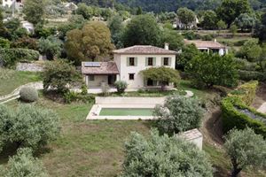 PRETTY VILLA ON WALKING DISTANCE FROM THE VILLAGE OF SEILLANS