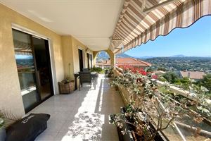 3 BEDROOM APARTMENT IN VENCE