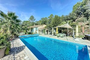 PROVENCAL OASIS WITH LOVELY VIEW AND VILLAGE LIFE NEAR LORGUES