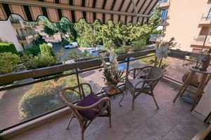 2 BEDROOM APARTMENT IN RESIDENCE WITH POOL IN FREJUS