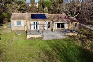 PLEASANT SINGLE-STOREY VILLA WITH 4 BEDROOMS IN BAGNOLS EN FORET