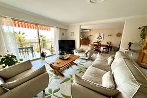 2 BEDROOM APARTMENT IN VENCE