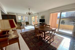 2 BEDROOM APARTMENT IN RESIDENCE WITH POOL IN VENCE