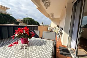 2 BEDROOM APARTMENT IN PORT FREJUS