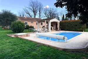 HOUSE WITH POOL IN DRAGUIGNAN