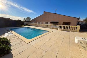 ONE STOREY HOUSE WITH POOL IN ROQUEBRUNE SUR ARGENS